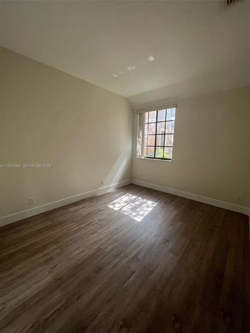 2816 Kinsington Cir 28-1, Weston, FL 33332