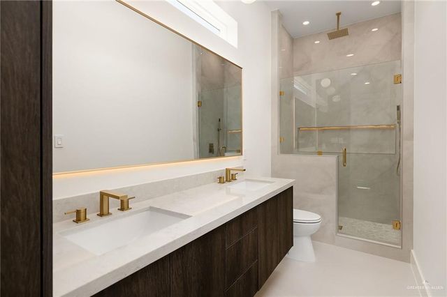 1816 S Middleton Street, Edinburg, TX 78539