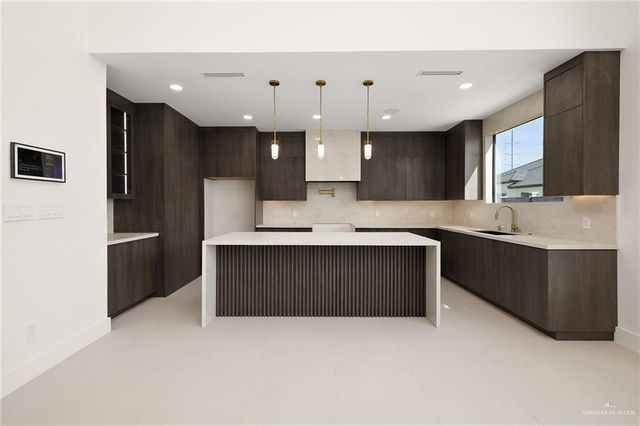 1816 S Middleton Street, Edinburg, TX 78539