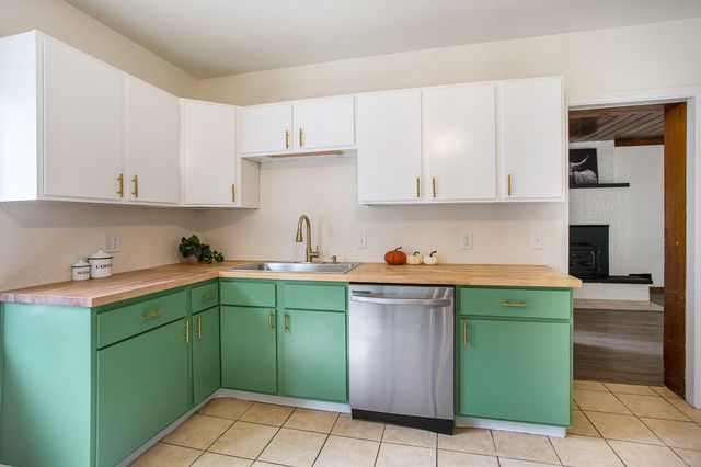 2609 Stanley Avenue, Portage City, MI 49002