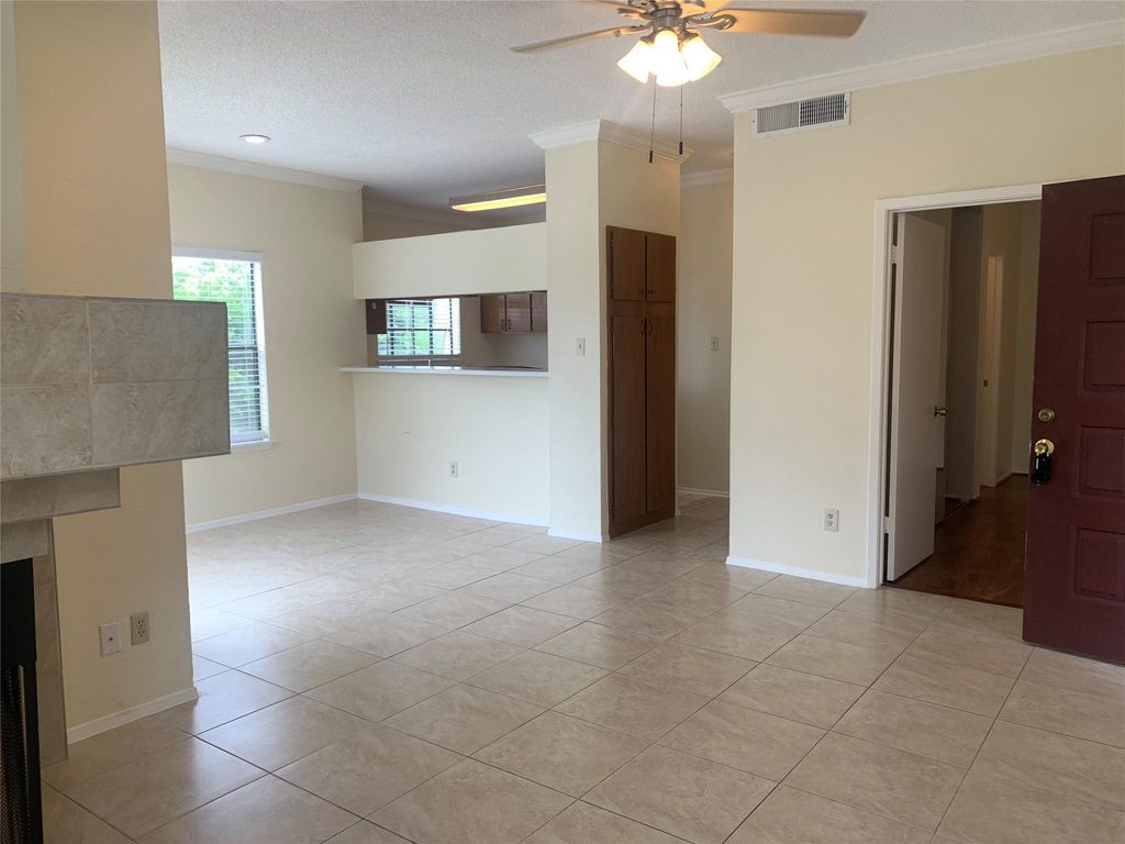 2710 Grants Lake Boulevard C16, Sugar Land, TX 77479