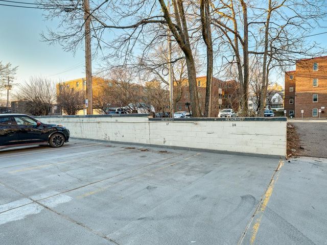 2700 W 44th Street 315, Minneapolis, MN 55410