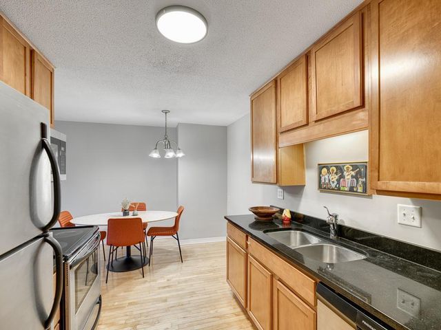 2700 W 44th Street 315, Minneapolis, MN 55410