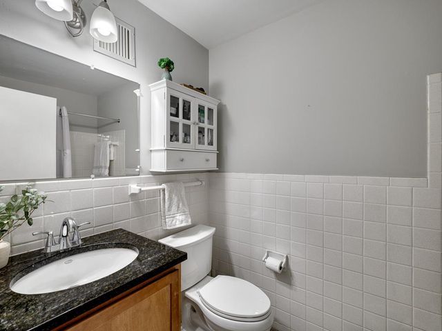 2700 W 44th Street 315, Minneapolis, MN 55410