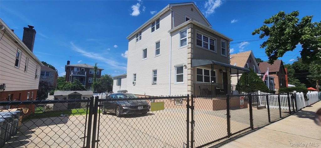 1637 Stadium Avenue, Bronx, NY 10465 — photo 3