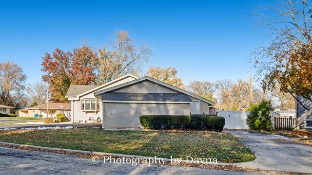 195 Esther Circle, Bourbonnais, IL 60914