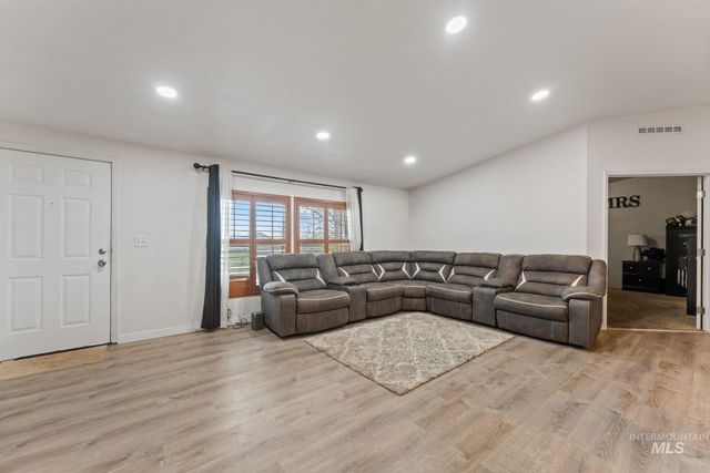 508 Silver Beach Drive, Jerome, ID 83338