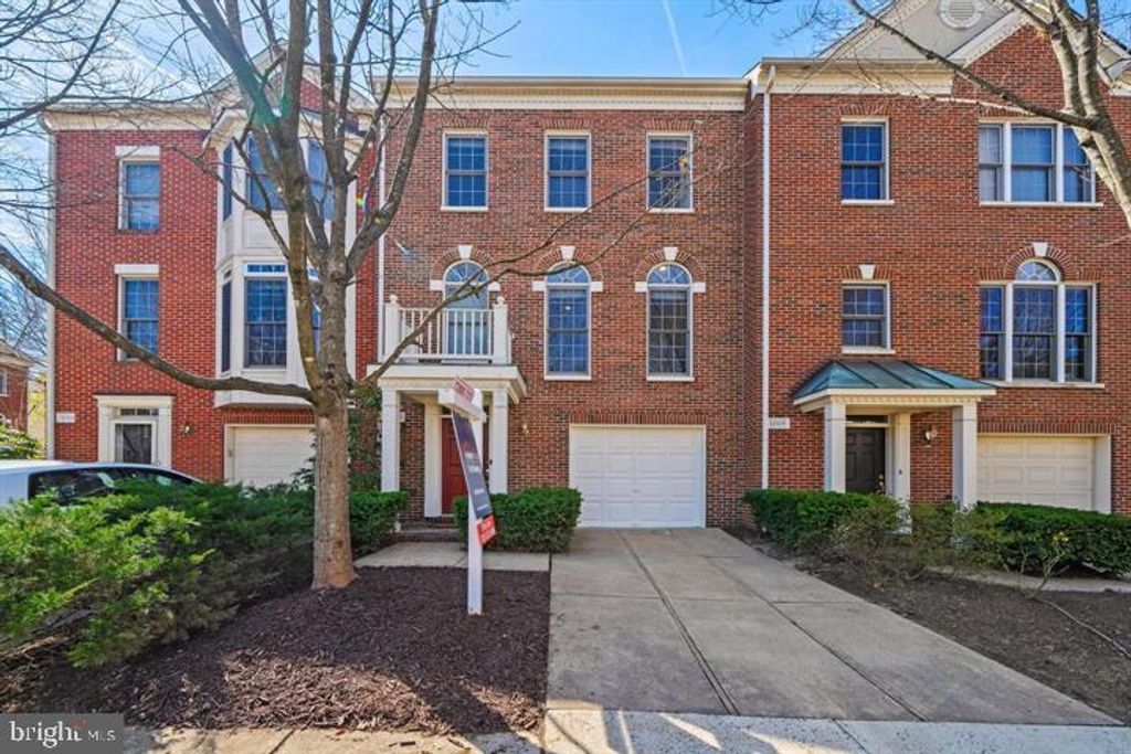 11503 ROTHBURY SQ, Fairfax, VA 22030