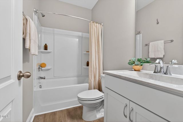 124 Willow Grove Lane, Fuquay Varina, NC 27526