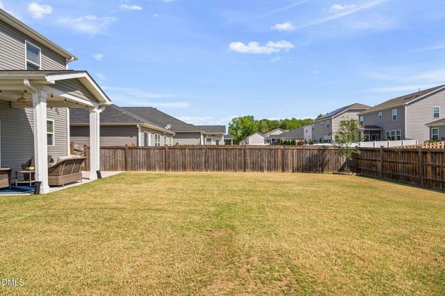 124 Willow Grove Lane, Fuquay Varina, NC 27526