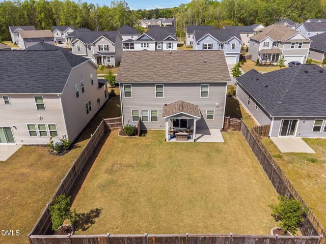 124 Willow Grove Lane, Fuquay Varina, NC 27526