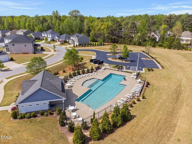 124 Willow Grove Lane, Fuquay Varina, NC 27526