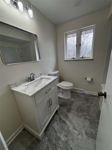 112 Greenwood Dr==, North Strabane, PA 15317