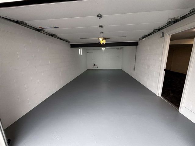 112 Greenwood Dr==, North Strabane, PA 15317