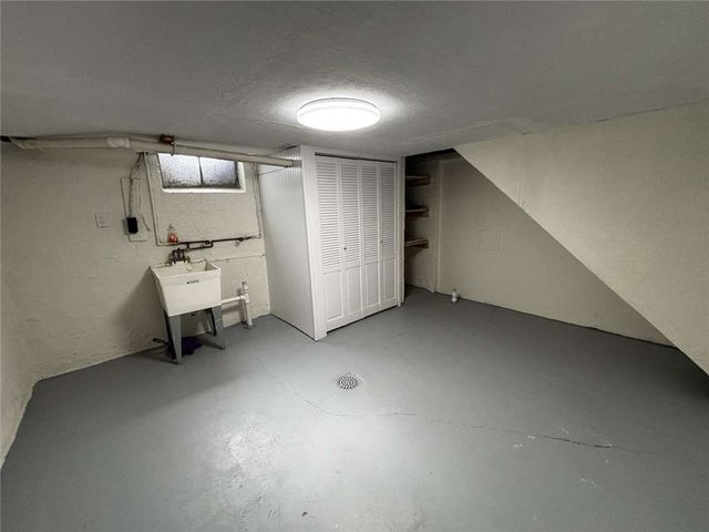 112 Greenwood Dr==, North Strabane, PA 15317