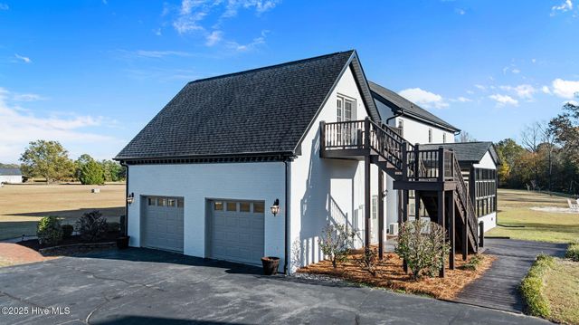 328 Oak Bluff Road, Kinston, NC 28504