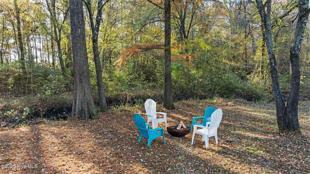 328 Oak Bluff Road, Kinston, NC 28504