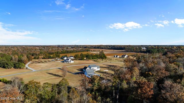 328 Oak Bluff Road, Kinston, NC 28504