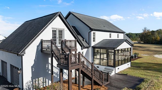 328 Oak Bluff Road, Kinston, NC 28504