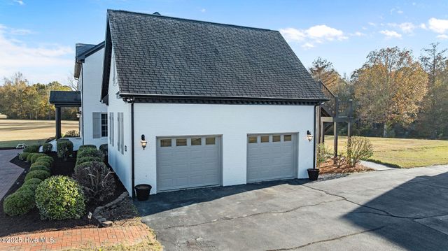 328 Oak Bluff Road, Kinston, NC 28504