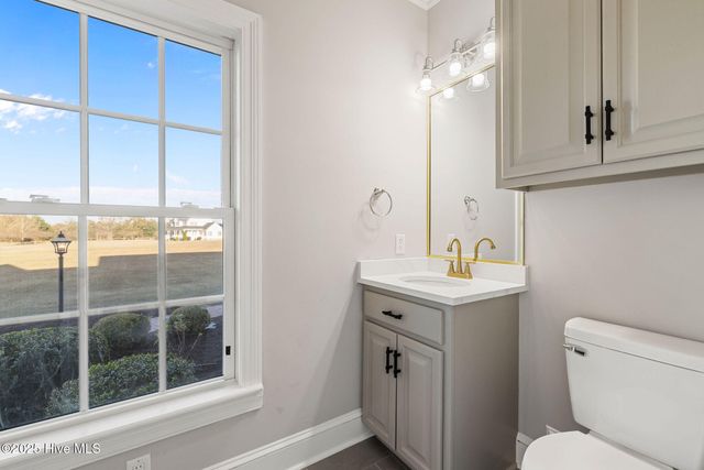 328 Oak Bluff Road, Kinston, NC 28504