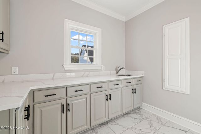 328 Oak Bluff Road, Kinston, NC 28504