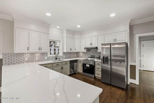 328 Oak Bluff Road, Kinston, NC 28504