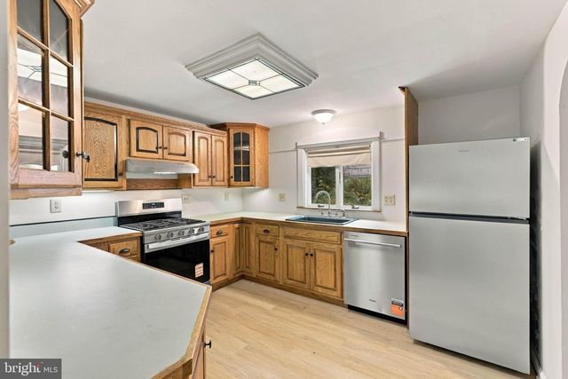 1525 CEDAR RD, Lancaster, PA 17601