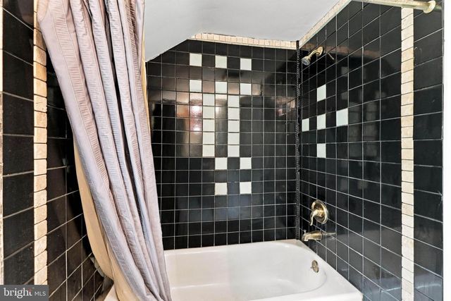 1525 CEDAR RD, Lancaster, PA 17601