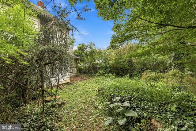 1525 CEDAR RD, Lancaster, PA 17601