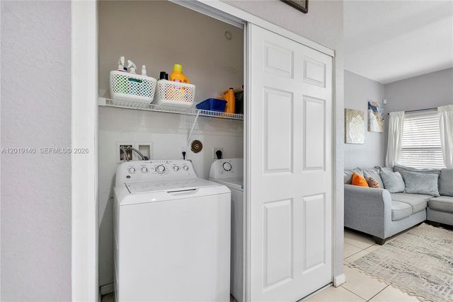 3028 NW 30th Ave, Oakland Park, FL 33311