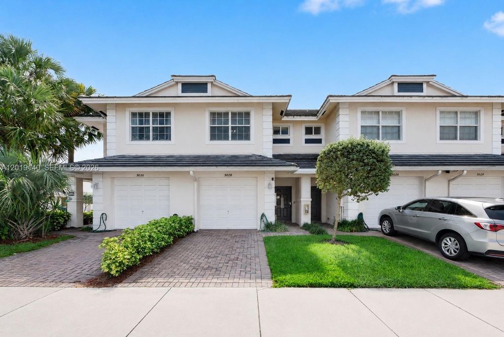 3028 NW 30th Ave, Oakland Park, FL 33311