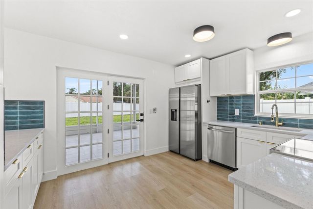 16116 SANDCREST WAY, Tampa, FL 33618
