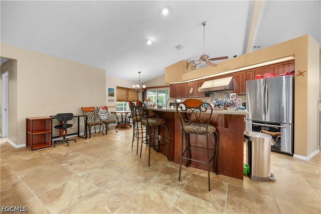469 NE 1st PL, Cape Coral, FL 33909