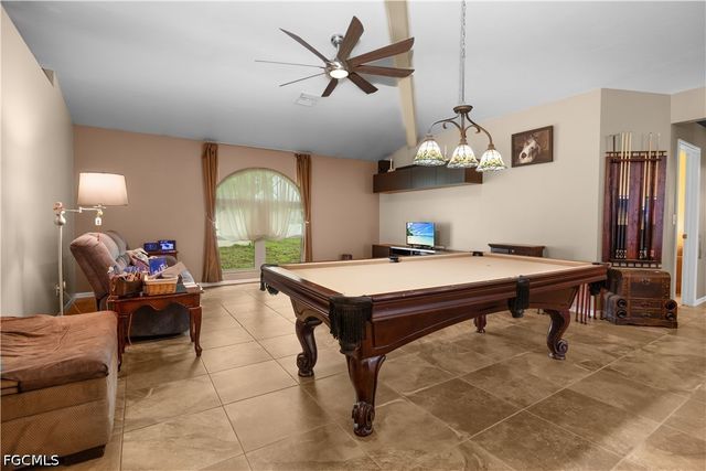469 NE 1st PL, Cape Coral, FL 33909