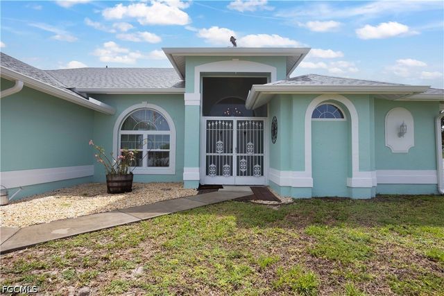 469 NE 1st PL, Cape Coral, FL 33909