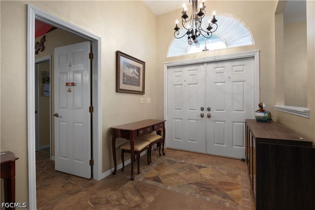 469 NE 1st PL, Cape Coral, FL 33909
