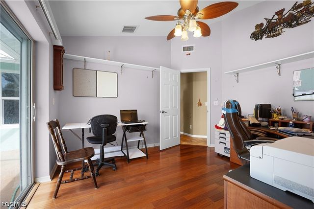 469 NE 1st PL, Cape Coral, FL 33909