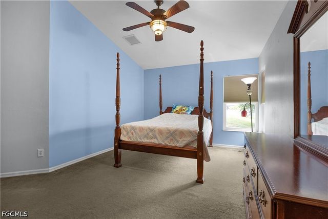 469 NE 1st PL, Cape Coral, FL 33909