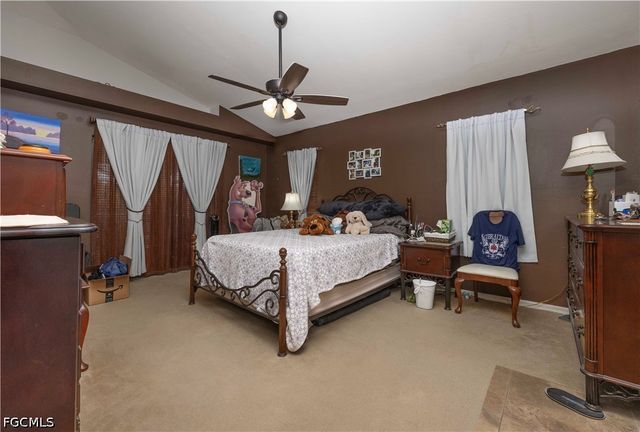 469 NE 1st PL, Cape Coral, FL 33909