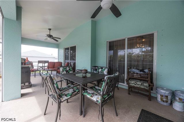 469 NE 1st PL, Cape Coral, FL 33909