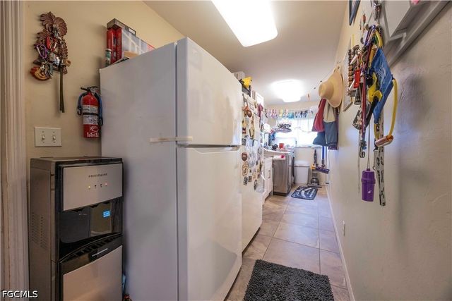 469 NE 1st PL, Cape Coral, FL 33909