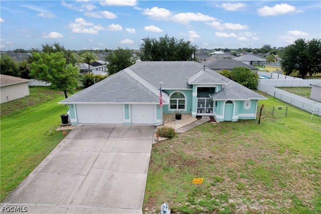 469 NE 1st PL, Cape Coral, FL 33909