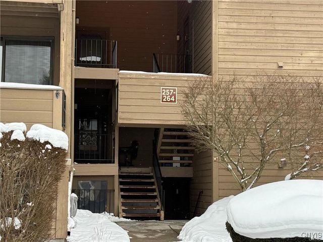 258 Watertree Drive, Dewitt, NY 13057