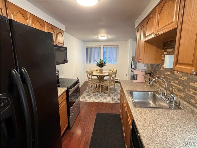 258 Watertree Drive, Dewitt, NY 13057