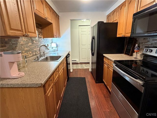 258 Watertree Drive, Dewitt, NY 13057