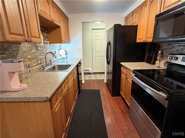 258 Watertree Drive, Dewitt, NY 13057