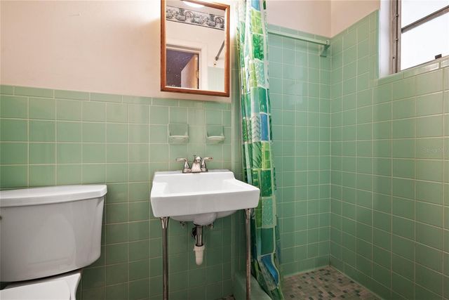 6943 301ST AVENUE N, Clearwater, FL 33761