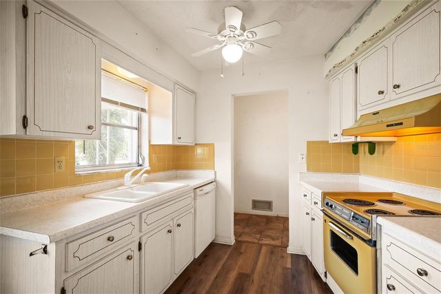 6943 301ST AVENUE N, Clearwater, FL 33761