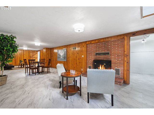 402 SKELTON Rd, Stevenson, WA 98648